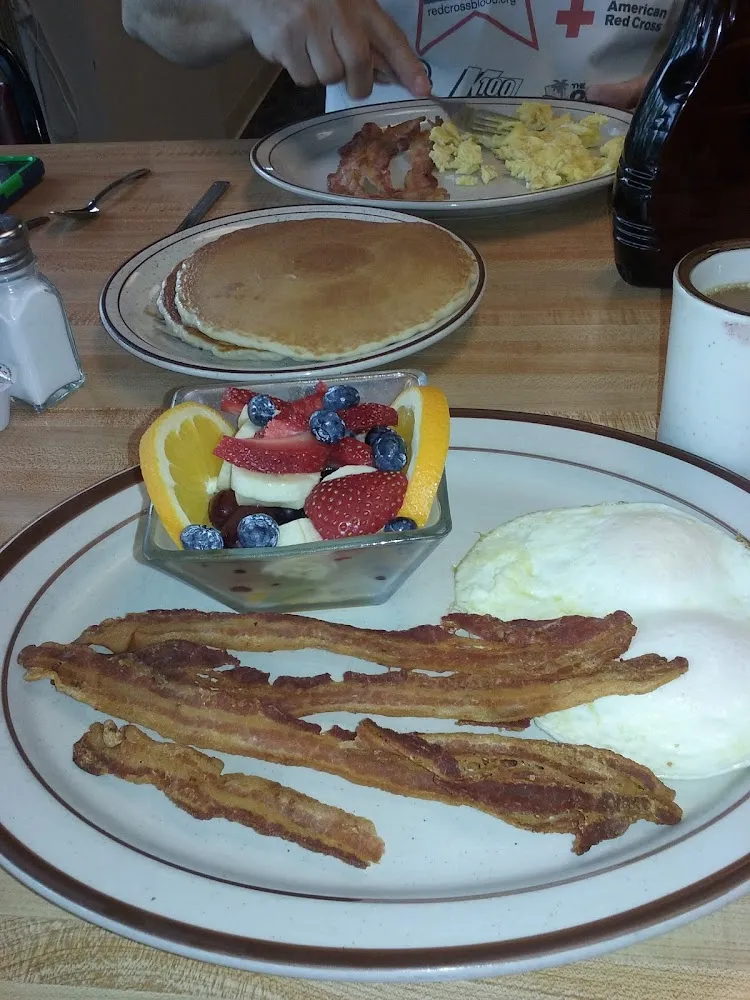 Breakfast Eggs Bacon & Fruit Cup